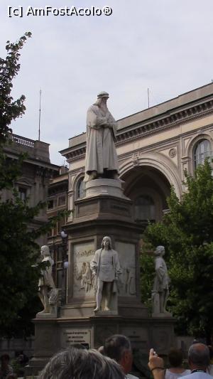 [P42] Complexul statuar Leonardo da Vinci din Piazza Scala.  » foto by ovidiuyepi
 - 
<span class="allrVoted glyphicon glyphicon-heart hidden" id="av1155048"></span>
<a class="m-l-10 hidden" id="sv1155048" onclick="voting_Foto_DelVot(,1155048,3925)" role="button">șterge vot <span class="glyphicon glyphicon-remove"></span></a>
<a id="v91155048" class=" c-red"  onclick="voting_Foto_SetVot(1155048)" role="button"><span class="glyphicon glyphicon-heart-empty"></span> <b>LIKE</b> = Votează poza</a> <img class="hidden"  id="f1155048W9" src="/imagini/loader.gif" border="0" /><span class="AjErrMes hidden" id="e1155048ErM"></span>