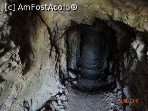 [P20] Prin Cheile Nerei in zona La Tunele. Si iarasi un tunel. Asta arata chiar sinistru la intrare si a fost si destul de lung. A trebuit sa folosim lumina de la tel. mobile sa vedem pe unde calcam.  » foto by vega06
 - 
<span class="allrVoted glyphicon glyphicon-heart hidden" id="av731630"></span>
<a class="m-l-10 hidden" id="sv731630" onclick="voting_Foto_DelVot(,731630,3939)" role="button">șterge vot <span class="glyphicon glyphicon-remove"></span></a>
<a id="v9731630" class=" c-red"  onclick="voting_Foto_SetVot(731630)" role="button"><span class="glyphicon glyphicon-heart-empty"></span> <b>LIKE</b> = Votează poza</a> <img class="hidden"  id="f731630W9" src="/imagini/loader.gif" border="0" /><span class="AjErrMes hidden" id="e731630ErM"></span>