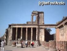 P14 [NOV-2009] In fiecare zi, Pompeiul e asaltat de mii de turisti din intreaga lume