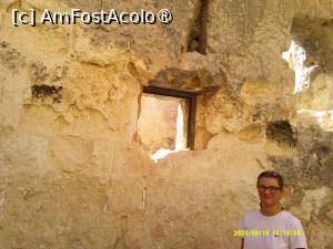 [P53] 53. În sanctuar, fereastra cu pricina. » foto by msnd
 - 
<span class="allrVoted glyphicon glyphicon-heart hidden" id="av1506166"></span>
<a class="m-l-10 hidden" id="sv1506166" onclick="voting_Foto_DelVot(,1506166,3997)" role="button">șterge vot <span class="glyphicon glyphicon-remove"></span></a>
<a id="v91506166" class=" c-red"  onclick="voting_Foto_SetVot(1506166)" role="button"><span class="glyphicon glyphicon-heart-empty"></span> <b>LIKE</b> = Votează poza</a> <img class="hidden"  id="f1506166W9" src="/imagini/loader.gif" border="0" /><span class="AjErrMes hidden" id="e1506166ErM"></span>