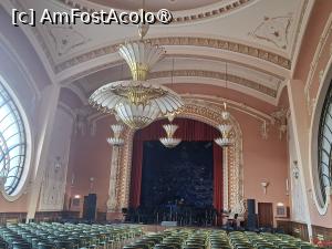 [P43] Constanța, Cazinoul, Sala de Spectacole de la etaj » foto by mprofeanu
 - 
<span class="allrVoted glyphicon glyphicon-heart hidden" id="av1509464"></span>
<a class="m-l-10 hidden" id="sv1509464" onclick="voting_Foto_DelVot(,1509464,4001)" role="button">șterge vot <span class="glyphicon glyphicon-remove"></span></a>
<a id="v91509464" class=" c-red"  onclick="voting_Foto_SetVot(1509464)" role="button"><span class="glyphicon glyphicon-heart-empty"></span> <b>LIKE</b> = Votează poza</a> <img class="hidden"  id="f1509464W9" src="/imagini/loader.gif" border="0" /><span class="AjErrMes hidden" id="e1509464ErM"></span>