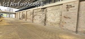 [P32] 32. Același zid, văzut din interior. » foto by msnd
 - 
<span class="allrVoted glyphicon glyphicon-heart hidden" id="av1523430"></span>
<a class="m-l-10 hidden" id="sv1523430" onclick="voting_Foto_DelVot(,1523430,4001)" role="button">șterge vot <span class="glyphicon glyphicon-remove"></span></a>
<a id="v91523430" class=" c-red"  onclick="voting_Foto_SetVot(1523430)" role="button"><span class="glyphicon glyphicon-heart-empty"></span> <b>LIKE</b> = Votează poza</a> <img class="hidden"  id="f1523430W9" src="/imagini/loader.gif" border="0" /><span class="AjErrMes hidden" id="e1523430ErM"></span>