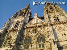 [P20] Regensburg - Catedrala St.Peter - este atat de inalta incat nu incape intr-o singura  fotografie facuta de la aceasta distanta » foto by Diaura*
 - 
<span class="allrVoted glyphicon glyphicon-heart hidden" id="av81975"></span>
<a class="m-l-10 hidden" id="sv81975" onclick="voting_Foto_DelVot(,81975,4021)" role="button">șterge vot <span class="glyphicon glyphicon-remove"></span></a>
<a id="v981975" class=" c-red"  onclick="voting_Foto_SetVot(81975)" role="button"><span class="glyphicon glyphicon-heart-empty"></span> <b>LIKE</b> = Votează poza</a> <img class="hidden"  id="f81975W9" src="/imagini/loader.gif" border="0" /><span class="AjErrMes hidden" id="e81975ErM"></span>