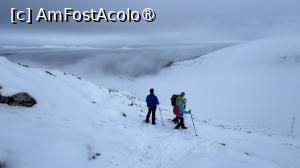 [P27] Spre Refugiul Strunga » foto by Mika
 - 
<span class="allrVoted glyphicon glyphicon-heart hidden" id="av1511396"></span>
<a class="m-l-10 hidden" id="sv1511396" onclick="voting_Foto_DelVot(,1511396,4076)" role="button">șterge vot <span class="glyphicon glyphicon-remove"></span></a>
<a id="v91511396" class=" c-red"  onclick="voting_Foto_SetVot(1511396)" role="button"><span class="glyphicon glyphicon-heart-empty"></span> <b>LIKE</b> = Votează poza</a> <img class="hidden"  id="f1511396W9" src="/imagini/loader.gif" border="0" /><span class="AjErrMes hidden" id="e1511396ErM"></span>