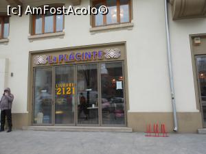 [P19] București - Restaurant 'La Plăcinte'. Intrarea din Bd. I. C. Brătianu.  » foto by iulianic
 - 
<span class="allrVoted glyphicon glyphicon-heart hidden" id="av1035199"></span>
<a class="m-l-10 hidden" id="sv1035199" onclick="voting_Foto_DelVot(,1035199,4083)" role="button">șterge vot <span class="glyphicon glyphicon-remove"></span></a>
<a id="v91035199" class=" c-red"  onclick="voting_Foto_SetVot(1035199)" role="button"><span class="glyphicon glyphicon-heart-empty"></span> <b>LIKE</b> = Votează poza</a> <img class="hidden"  id="f1035199W9" src="/imagini/loader.gif" border="0" /><span class="AjErrMes hidden" id="e1035199ErM"></span>