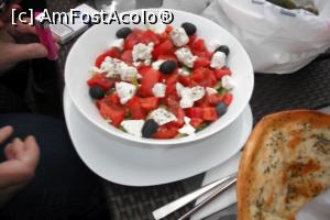 [P02] Salată grecească 450 gr=16,90 lei. Focaccia aia cu usturoi e grozavă! » foto by Zoazore
 - 
<span class="allrVoted glyphicon glyphicon-heart hidden" id="av710089"></span>
<a class="m-l-10 hidden" id="sv710089" onclick="voting_Foto_DelVot(,710089,4083)" role="button">șterge vot <span class="glyphicon glyphicon-remove"></span></a>
<a id="v9710089" class=" c-red"  onclick="voting_Foto_SetVot(710089)" role="button"><span class="glyphicon glyphicon-heart-empty"></span> <b>LIKE</b> = Votează poza</a> <img class="hidden"  id="f710089W9" src="/imagini/loader.gif" border="0" /><span class="AjErrMes hidden" id="e710089ErM"></span>