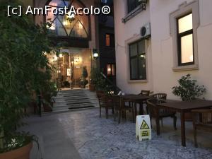 [P09] Terasa și intrarea în restaurant » foto by krisstinna
 - 
<span class="allrVoted glyphicon glyphicon-heart hidden" id="av855451"></span>
<a class="m-l-10 hidden" id="sv855451" onclick="voting_Foto_DelVot(,855451,4083)" role="button">șterge vot <span class="glyphicon glyphicon-remove"></span></a>
<a id="v9855451" class=" c-red"  onclick="voting_Foto_SetVot(855451)" role="button"><span class="glyphicon glyphicon-heart-empty"></span> <b>LIKE</b> = Votează poza</a> <img class="hidden"  id="f855451W9" src="/imagini/loader.gif" border="0" /><span class="AjErrMes hidden" id="e855451ErM"></span>