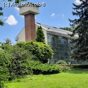 [P20] Cluj-Napoca, Grădina Botanică 'Alexandru Borza”, Complexul Serelor Mari, Sera Palmierilor văzută din exterior » foto by mprofeanu
 - 
<span class="allrVoted glyphicon glyphicon-heart hidden" id="av1434797"></span>
<a class="m-l-10 hidden" id="sv1434797" onclick="voting_Foto_DelVot(,1434797,4148)" role="button">șterge vot <span class="glyphicon glyphicon-remove"></span></a>
<a id="v91434797" class=" c-red"  onclick="voting_Foto_SetVot(1434797)" role="button"><span class="glyphicon glyphicon-heart-empty"></span> <b>LIKE</b> = Votează poza</a> <img class="hidden"  id="f1434797W9" src="/imagini/loader.gif" border="0" /><span class="AjErrMes hidden" id="e1434797ErM"></span>