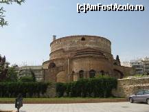 [P08] Rotunda (uneori apare şi Rotonda) este cea mai veche biserică creştină din Salonic şi unul dintre puţinele exemple de arhitectură circulară romană. » foto by Aqvila
 - 
<span class="allrVoted glyphicon glyphicon-heart hidden" id="av303453"></span>
<a class="m-l-10 hidden" id="sv303453" onclick="voting_Foto_DelVot(,303453,4165)" role="button">șterge vot <span class="glyphicon glyphicon-remove"></span></a>
<a id="v9303453" class=" c-red"  onclick="voting_Foto_SetVot(303453)" role="button"><span class="glyphicon glyphicon-heart-empty"></span> <b>LIKE</b> = Votează poza</a> <img class="hidden"  id="f303453W9" src="/imagini/loader.gif" border="0" /><span class="AjErrMes hidden" id="e303453ErM"></span>