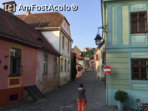 [P55] Sighisoara - a mai iesit cineva la facut poze » foto by mishu
 - 
<span class="allrVoted glyphicon glyphicon-heart hidden" id="av912938"></span>
<a class="m-l-10 hidden" id="sv912938" onclick="voting_Foto_DelVot(,912938,4175)" role="button">șterge vot <span class="glyphicon glyphicon-remove"></span></a>
<a id="v9912938" class=" c-red"  onclick="voting_Foto_SetVot(912938)" role="button"><span class="glyphicon glyphicon-heart-empty"></span> <b>LIKE</b> = Votează poza</a> <img class="hidden"  id="f912938W9" src="/imagini/loader.gif" border="0" /><span class="AjErrMes hidden" id="e912938ErM"></span>