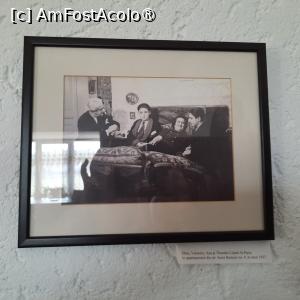 [P28] Ciolcești, Argeș, Casa Memorială Dinu Lipatti, Sala a Doua de expoziție, familia Lipatti, cei doi copii și părinții... » foto by mprofeanu
 - 
<span class="allrVoted glyphicon glyphicon-heart hidden" id="av1443292"></span>
<a class="m-l-10 hidden" id="sv1443292" onclick="voting_Foto_DelVot(,1443292,4219)" role="button">șterge vot <span class="glyphicon glyphicon-remove"></span></a>
<a id="v91443292" class=" c-red"  onclick="voting_Foto_SetVot(1443292)" role="button"><span class="glyphicon glyphicon-heart-empty"></span> <b>LIKE</b> = Votează poza</a> <img class="hidden"  id="f1443292W9" src="/imagini/loader.gif" border="0" /><span class="AjErrMes hidden" id="e1443292ErM"></span>