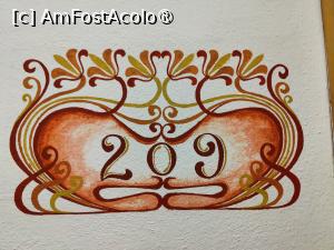 [P13] Hotel Mercure Binderbubi; numărul camerei pictat pe perete, lângă ușă » foto by crismis
 - 
<span class="allrVoted glyphicon glyphicon-heart hidden" id="av1478977"></span>
<a class="m-l-10 hidden" id="sv1478977" onclick="voting_Foto_DelVot(,1478977,4223)" role="button">șterge vot <span class="glyphicon glyphicon-remove"></span></a>
<a id="v91478977" class=" c-red"  onclick="voting_Foto_SetVot(1478977)" role="button"><span class="glyphicon glyphicon-heart-empty"></span> <b>LIKE</b> = Votează poza</a> <img class="hidden"  id="f1478977W9" src="/imagini/loader.gif" border="0" /><span class="AjErrMes hidden" id="e1478977ErM"></span>