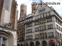 [P05] Turnurile  Frauenkirche vazute din Marienplatz » foto by zpedro*
 - 
<span class="allrVoted glyphicon glyphicon-heart hidden" id="av94149"></span>
<a class="m-l-10 hidden" id="sv94149" onclick="voting_Foto_DelVot(,94149,4310)" role="button">șterge vot <span class="glyphicon glyphicon-remove"></span></a>
<a id="v994149" class=" c-red"  onclick="voting_Foto_SetVot(94149)" role="button"><span class="glyphicon glyphicon-heart-empty"></span> <b>LIKE</b> = Votează poza</a> <img class="hidden"  id="f94149W9" src="/imagini/loader.gif" border="0" /><span class="AjErrMes hidden" id="e94149ErM"></span>