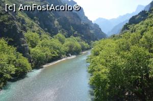 P04 [MAY-2018] Râul Aoos  văzut de pe podul de piatră de la Konitsa, Grecia.