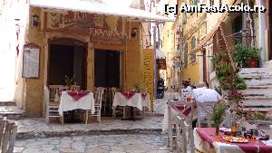 [P18] Taverna Skalinada.O gasiti pe undeva prin stradutele mici din centrul Corfu Town. Merita sa treceti pe aici. Discutati cu proprietarul in romana » foto by adiminca
 - 
<span class="allrVoted glyphicon glyphicon-heart hidden" id="av517906"></span>
<a class="m-l-10 hidden" id="sv517906" onclick="voting_Foto_DelVot(,517906,4531)" role="button">șterge vot <span class="glyphicon glyphicon-remove"></span></a>
<a id="v9517906" class=" c-red"  onclick="voting_Foto_SetVot(517906)" role="button"><span class="glyphicon glyphicon-heart-empty"></span> <b>LIKE</b> = Votează poza</a> <img class="hidden"  id="f517906W9" src="/imagini/loader.gif" border="0" /><span class="AjErrMes hidden" id="e517906ErM"></span>