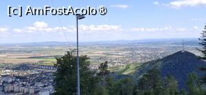 [P09] Piatra Neamt - Din telegondola, vedere spre Pietricica. » foto by iulianic
 - 
<span class="allrVoted glyphicon glyphicon-heart hidden" id="av1539057"></span>
<a class="m-l-10 hidden" id="sv1539057" onclick="voting_Foto_DelVot(,1539057,4549)" role="button">șterge vot <span class="glyphicon glyphicon-remove"></span></a>
<a id="v91539057" class=" c-red"  onclick="voting_Foto_SetVot(1539057)" role="button"><span class="glyphicon glyphicon-heart-empty"></span> <b>LIKE</b> = Votează poza</a> <img class="hidden"  id="f1539057W9" src="/imagini/loader.gif" border="0" /><span class="AjErrMes hidden" id="e1539057ErM"></span>