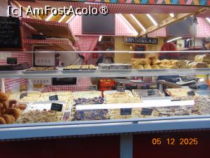 [P61] bunatati la Târgul de Craciun » foto by Yolanda
 - 
<span class="allrVoted glyphicon glyphicon-heart hidden" id="av1512437"></span>
<a class="m-l-10 hidden" id="sv1512437" onclick="voting_Foto_DelVot(,1512437,4596)" role="button">șterge vot <span class="glyphicon glyphicon-remove"></span></a>
<a id="v91512437" class=" c-red"  onclick="voting_Foto_SetVot(1512437)" role="button"><span class="glyphicon glyphicon-heart-empty"></span> <b>LIKE</b> = Votează poza</a> <img class="hidden"  id="f1512437W9" src="/imagini/loader.gif" border="0" /><span class="AjErrMes hidden" id="e1512437ErM"></span>