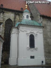 [P24] Micuta capela Sf. Ana, lipita de un zid al Catedralei Sf. Martin din Bratislava » foto by ileanaxperta*
 - 
<span class="allrVoted glyphicon glyphicon-heart hidden" id="av267476"></span>
<a class="m-l-10 hidden" id="sv267476" onclick="voting_Foto_DelVot(,267476,4596)" role="button">șterge vot <span class="glyphicon glyphicon-remove"></span></a>
<a id="v9267476" class=" c-red"  onclick="voting_Foto_SetVot(267476)" role="button"><span class="glyphicon glyphicon-heart-empty"></span> <b>LIKE</b> = Votează poza</a> <img class="hidden"  id="f267476W9" src="/imagini/loader.gif" border="0" /><span class="AjErrMes hidden" id="e267476ErM"></span>