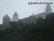 [P07] O parte din Castelul Bratislava, suprins mai de aproape, cu 2 turnuri din cele 4 si cu una dintre portile sale » foto by ileanaxperta*
 - 
<span class="allrVoted glyphicon glyphicon-heart hidden" id="av267435"></span>
<a class="m-l-10 hidden" id="sv267435" onclick="voting_Foto_DelVot(,267435,4596)" role="button">șterge vot <span class="glyphicon glyphicon-remove"></span></a>
<a id="v9267435" class=" c-red"  onclick="voting_Foto_SetVot(267435)" role="button"><span class="glyphicon glyphicon-heart-empty"></span> <b>LIKE</b> = Votează poza</a> <img class="hidden"  id="f267435W9" src="/imagini/loader.gif" border="0" /><span class="AjErrMes hidden" id="e267435ErM"></span>