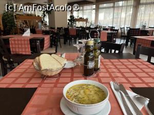 [P07] Restaurant Olimpic, Poiana Brașov
supă de pui cu găluște absolut delicioasă » foto by Dana2008
 - 
<span class="allrVoted glyphicon glyphicon-heart hidden" id="av1470662"></span>
<a class="m-l-10 hidden" id="sv1470662" onclick="voting_Foto_DelVot(,1470662,4640)" role="button">șterge vot <span class="glyphicon glyphicon-remove"></span></a>
<a id="v91470662" class=" c-red"  onclick="voting_Foto_SetVot(1470662)" role="button"><span class="glyphicon glyphicon-heart-empty"></span> <b>LIKE</b> = Votează poza</a> <img class="hidden"  id="f1470662W9" src="/imagini/loader.gif" border="0" /><span class="AjErrMes hidden" id="e1470662ErM"></span>