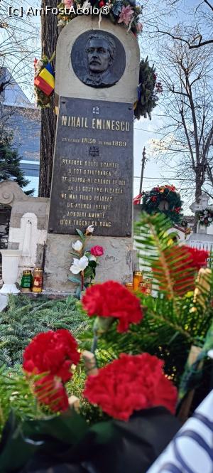 [P20] Monument funerar - Mihai Eminescu. » foto by tata123 🔱
 - 
<span class="allrVoted glyphicon glyphicon-heart hidden" id="av1466695"></span>
<a class="m-l-10 hidden" id="sv1466695" onclick="voting_Foto_DelVot(,1466695,4656)" role="button">șterge vot <span class="glyphicon glyphicon-remove"></span></a>
<a id="v91466695" class=" c-red"  onclick="voting_Foto_SetVot(1466695)" role="button"><span class="glyphicon glyphicon-heart-empty"></span> <b>LIKE</b> = Votează poza</a> <img class="hidden"  id="f1466695W9" src="/imagini/loader.gif" border="0" /><span class="AjErrMes hidden" id="e1466695ErM"></span>