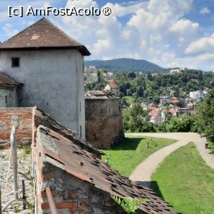 [P33] Brașov, Cetățuia de la Straja, Zidurile Cetățuiei văzute de sus din Bastionul de nord-est, se vede și Turnul de Apărare din nord » foto by mprofeanu
 - 
<span class="allrVoted glyphicon glyphicon-heart hidden" id="av1436579"></span>
<a class="m-l-10 hidden" id="sv1436579" onclick="voting_Foto_DelVot(,1436579,4703)" role="button">șterge vot <span class="glyphicon glyphicon-remove"></span></a>
<a id="v91436579" class=" c-red"  onclick="voting_Foto_SetVot(1436579)" role="button"><span class="glyphicon glyphicon-heart-empty"></span> <b>LIKE</b> = Votează poza</a> <img class="hidden"  id="f1436579W9" src="/imagini/loader.gif" border="0" /><span class="AjErrMes hidden" id="e1436579ErM"></span>