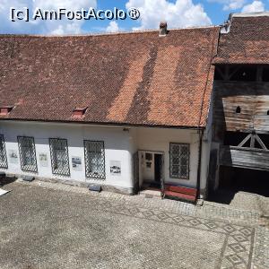 [P12] Fortificațiile Brașovului, Bastionul Țesătorilor, Clădirea cu Miniexpoziția de arme medievale pozată de la ultimul nivel » foto by mprofeanu
 - 
<span class="allrVoted glyphicon glyphicon-heart hidden" id="av1437665"></span>
<a class="m-l-10 hidden" id="sv1437665" onclick="voting_Foto_DelVot(,1437665,4703)" role="button">șterge vot <span class="glyphicon glyphicon-remove"></span></a>
<a id="v91437665" class=" c-red"  onclick="voting_Foto_SetVot(1437665)" role="button"><span class="glyphicon glyphicon-heart-empty"></span> <b>LIKE</b> = Votează poza</a> <img class="hidden"  id="f1437665W9" src="/imagini/loader.gif" border="0" /><span class="AjErrMes hidden" id="e1437665ErM"></span>