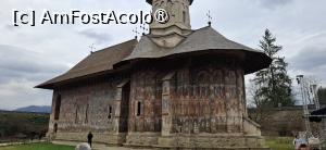 [P02] Mănăstirea Moldovița - Vedere dinspre sud-est. » foto by iulianic
 - 
<span class="allrVoted glyphicon glyphicon-heart hidden" id="av1546828"></span>
<a class="m-l-10 hidden" id="sv1546828" onclick="voting_Foto_DelVot(,1546828,4762)" role="button">șterge vot <span class="glyphicon glyphicon-remove"></span></a>
<a id="v91546828" class=" c-red"  onclick="voting_Foto_SetVot(1546828)" role="button"><span class="glyphicon glyphicon-heart-empty"></span> <b>LIKE</b> = Votează poza</a> <img class="hidden"  id="f1546828W9" src="/imagini/loader.gif" border="0" /><span class="AjErrMes hidden" id="e1546828ErM"></span>
