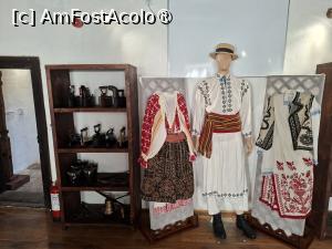 [P42] Cula Cernăteștilor, Expoziția 'Ocupații tradiționale oltenești', la etajul întâi » foto by mprofeanu
 - 
<span class="allrVoted glyphicon glyphicon-heart hidden" id="av1511127"></span>
<a class="m-l-10 hidden" id="sv1511127" onclick="voting_Foto_DelVot(,1511127,4898)" role="button">șterge vot <span class="glyphicon glyphicon-remove"></span></a>
<a id="v91511127" class=" c-red"  onclick="voting_Foto_SetVot(1511127)" role="button"><span class="glyphicon glyphicon-heart-empty"></span> <b>LIKE</b> = Votează poza</a> <img class="hidden"  id="f1511127W9" src="/imagini/loader.gif" border="0" /><span class="AjErrMes hidden" id="e1511127ErM"></span>