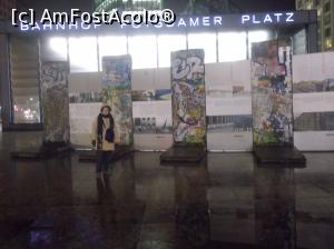 [P14] Febr. 2017. Bucăți din zid în Potsdamer Platz.  » foto by mihaelavoicu
 - 
<span class="allrVoted glyphicon glyphicon-heart hidden" id="av945561"></span>
<a class="m-l-10 hidden" id="sv945561" onclick="voting_Foto_DelVot(,945561,4900)" role="button">șterge vot <span class="glyphicon glyphicon-remove"></span></a>
<a id="v9945561" class=" c-red"  onclick="voting_Foto_SetVot(945561)" role="button"><span class="glyphicon glyphicon-heart-empty"></span> <b>LIKE</b> = Votează poza</a> <img class="hidden"  id="f945561W9" src="/imagini/loader.gif" border="0" /><span class="AjErrMes hidden" id="e945561ErM"></span>