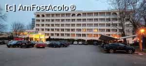 [P03] Hotel Sulina International - fațada principală și parcarea. » foto by tata123 🔱
 - 
<span class="allrVoted glyphicon glyphicon-heart hidden" id="av1521688"></span>
<a class="m-l-10 hidden" id="sv1521688" onclick="voting_Foto_DelVot(,1521688,4946)" role="button">șterge vot <span class="glyphicon glyphicon-remove"></span></a>
<a id="v91521688" class=" c-red"  onclick="voting_Foto_SetVot(1521688)" role="button"><span class="glyphicon glyphicon-heart-empty"></span> <b>LIKE</b> = Votează poza</a> <img class="hidden"  id="f1521688W9" src="/imagini/loader.gif" border="0" /><span class="AjErrMes hidden" id="e1521688ErM"></span>