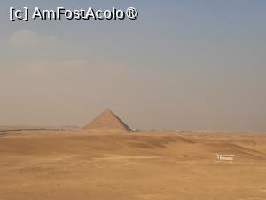 [P44] Piramida roșie văzută de pe treptele Piramidei turtite - în zare se vede Piramida în trepte de la Saqqara » foto by adso
 - 
<span class="allrVoted glyphicon glyphicon-heart hidden" id="av1418252"></span>
<a class="m-l-10 hidden" id="sv1418252" onclick="voting_Foto_DelVot(,1418252,5067)" role="button">șterge vot <span class="glyphicon glyphicon-remove"></span></a>
<a id="v91418252" class=" c-red"  onclick="voting_Foto_SetVot(1418252)" role="button"><span class="glyphicon glyphicon-heart-empty"></span> <b>LIKE</b> = Votează poza</a> <img class="hidden"  id="f1418252W9" src="/imagini/loader.gif" border="0" /><span class="AjErrMes hidden" id="e1418252ErM"></span>