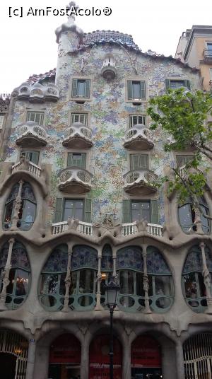 [P67] Barcelona - Casa Batlo » foto by Cris
 - 
<span class="allrVoted glyphicon glyphicon-heart hidden" id="av745367"></span>
<a class="m-l-10 hidden" id="sv745367" onclick="voting_Foto_DelVot(,745367,5104)" role="button">șterge vot <span class="glyphicon glyphicon-remove"></span></a>
<a id="v9745367" class=" c-red"  onclick="voting_Foto_SetVot(745367)" role="button"><span class="glyphicon glyphicon-heart-empty"></span> <b>LIKE</b> = Votează poza</a> <img class="hidden"  id="f745367W9" src="/imagini/loader.gif" border="0" /><span class="AjErrMes hidden" id="e745367ErM"></span>