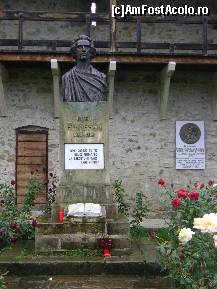 [P21] Manastirea Putna - Mihai Eminescu: 'Ce-ti doresc eu tie, dulce Romanie, la trecutu-ti mare, mare viitor!' » foto by biancuta
 - 
<span class="allrVoted glyphicon glyphicon-heart hidden" id="av141738"></span>
<a class="m-l-10 hidden" id="sv141738" onclick="voting_Foto_DelVot(,141738,5114)" role="button">șterge vot <span class="glyphicon glyphicon-remove"></span></a>
<a id="v9141738" class=" c-red"  onclick="voting_Foto_SetVot(141738)" role="button"><span class="glyphicon glyphicon-heart-empty"></span> <b>LIKE</b> = Votează poza</a> <img class="hidden"  id="f141738W9" src="/imagini/loader.gif" border="0" /><span class="AjErrMes hidden" id="e141738ErM"></span>