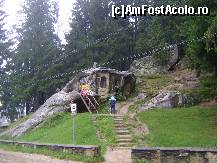 [P22] Chilia lui Daniil Sihastrul - sapata in stanca, chilia e vizitata de multi turisti » foto by biancuta
 - 
<span class="allrVoted glyphicon glyphicon-heart hidden" id="av141740"></span>
<a class="m-l-10 hidden" id="sv141740" onclick="voting_Foto_DelVot(,141740,5114)" role="button">șterge vot <span class="glyphicon glyphicon-remove"></span></a>
<a id="v9141740" class=" c-red"  onclick="voting_Foto_SetVot(141740)" role="button"><span class="glyphicon glyphicon-heart-empty"></span> <b>LIKE</b> = Votează poza</a> <img class="hidden"  id="f141740W9" src="/imagini/loader.gif" border="0" /><span class="AjErrMes hidden" id="e141740ErM"></span>