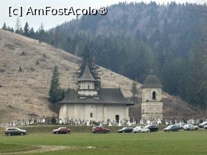 [P65] Biserică și cimitir lângă mânăstirea Sucevița » foto by AZE
 - 
<span class="allrVoted glyphicon glyphicon-heart hidden" id="av1479147"></span>
<a class="m-l-10 hidden" id="sv1479147" onclick="voting_Foto_DelVot(,1479147,5114)" role="button">șterge vot <span class="glyphicon glyphicon-remove"></span></a>
<a id="v91479147" class=" c-red"  onclick="voting_Foto_SetVot(1479147)" role="button"><span class="glyphicon glyphicon-heart-empty"></span> <b>LIKE</b> = Votează poza</a> <img class="hidden"  id="f1479147W9" src="/imagini/loader.gif" border="0" /><span class="AjErrMes hidden" id="e1479147ErM"></span>