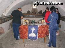 [P19] Gropnita manastirii  Neamt expune la vedere cranii de calugari ce au trait si au murit aici » foto by mirelaviolet
 - 
<span class="allrVoted glyphicon glyphicon-heart hidden" id="av159390"></span>
<a class="m-l-10 hidden" id="sv159390" onclick="voting_Foto_DelVot(,159390,5114)" role="button">șterge vot <span class="glyphicon glyphicon-remove"></span></a>
<a id="v9159390" class=" c-red"  onclick="voting_Foto_SetVot(159390)" role="button"><span class="glyphicon glyphicon-heart-empty"></span> <b>LIKE</b> = Votează poza</a> <img class="hidden"  id="f159390W9" src="/imagini/loader.gif" border="0" /><span class="AjErrMes hidden" id="e159390ErM"></span>