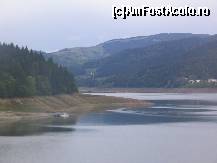 [P24] Mergand pe sub poalele muntelui Ceahlau , pe marginea lacului Izvorul Muntelui (Bicaz) » foto by mirelaviolet
 - 
<span class="allrVoted glyphicon glyphicon-heart hidden" id="av159395"></span>
<a class="m-l-10 hidden" id="sv159395" onclick="voting_Foto_DelVot(,159395,5114)" role="button">șterge vot <span class="glyphicon glyphicon-remove"></span></a>
<a id="v9159395" class=" c-red"  onclick="voting_Foto_SetVot(159395)" role="button"><span class="glyphicon glyphicon-heart-empty"></span> <b>LIKE</b> = Votează poza</a> <img class="hidden"  id="f159395W9" src="/imagini/loader.gif" border="0" /><span class="AjErrMes hidden" id="e159395ErM"></span>