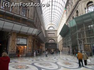 [P09] Galeria Umberto I, Napoli. » foto by mihaelavoicu
 - 
<span class="allrVoted glyphicon glyphicon-heart hidden" id="av1199730"></span>
<a class="m-l-10 hidden" id="sv1199730" onclick="voting_Foto_DelVot(,1199730,5128)" role="button">șterge vot <span class="glyphicon glyphicon-remove"></span></a>
<a id="v91199730" class=" c-red"  onclick="voting_Foto_SetVot(1199730)" role="button"><span class="glyphicon glyphicon-heart-empty"></span> <b>LIKE</b> = Votează poza</a> <img class="hidden"  id="f1199730W9" src="/imagini/loader.gif" border="0" /><span class="AjErrMes hidden" id="e1199730ErM"></span>