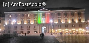 [P03] Cele doua cladiri simetrice: Palatul Prefecturii si Palazzo Salerno, care serveste astazi drept cartier general pentru armata din sudul Italiei. » foto by geani anto
 - 
<span class="allrVoted glyphicon glyphicon-heart hidden" id="av1408338"></span>
<a class="m-l-10 hidden" id="sv1408338" onclick="voting_Foto_DelVot(,1408338,5128)" role="button">șterge vot <span class="glyphicon glyphicon-remove"></span></a>
<a id="v91408338" class=" c-red"  onclick="voting_Foto_SetVot(1408338)" role="button"><span class="glyphicon glyphicon-heart-empty"></span> <b>LIKE</b> = Votează poza</a> <img class="hidden"  id="f1408338W9" src="/imagini/loader.gif" border="0" /><span class="AjErrMes hidden" id="e1408338ErM"></span>
