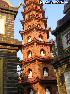 [P23] Hanoi: Pagoda budistă » foto by gigiiuti
 - 
<span class="allrVoted glyphicon glyphicon-heart hidden" id="av361677"></span>
<a class="m-l-10 hidden" id="sv361677" onclick="voting_Foto_DelVot(,361677,5166)" role="button">șterge vot <span class="glyphicon glyphicon-remove"></span></a>
<a id="v9361677" class=" c-red"  onclick="voting_Foto_SetVot(361677)" role="button"><span class="glyphicon glyphicon-heart-empty"></span> <b>LIKE</b> = Votează poza</a> <img class="hidden"  id="f361677W9" src="/imagini/loader.gif" border="0" /><span class="AjErrMes hidden" id="e361677ErM"></span>