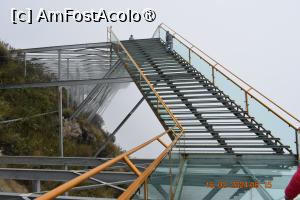 P13 [FEB-2024] Scări de acces pe altă platformă a podului de sticlă