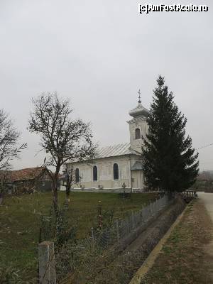 [P04] Biserica satului Ciuguzel - în apropierea conacului.  » foto by tata123 🔱
 - 
<span class="allrVoted glyphicon glyphicon-heart hidden" id="av598605"></span>
<a class="m-l-10 hidden" id="sv598605" onclick="voting_Foto_DelVot(,598605,5247)" role="button">șterge vot <span class="glyphicon glyphicon-remove"></span></a>
<a id="v9598605" class=" c-red"  onclick="voting_Foto_SetVot(598605)" role="button"><span class="glyphicon glyphicon-heart-empty"></span> <b>LIKE</b> = Votează poza</a> <img class="hidden"  id="f598605W9" src="/imagini/loader.gif" border="0" /><span class="AjErrMes hidden" id="e598605ErM"></span>