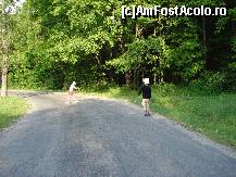 P23 [JUN-2009] Să facem și puțin sport! Terenul este ideal, tare...ca asfaltul!