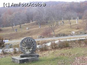 [P10] Tabăra de Sculptură de la Măgura se întinde și pe o parte și pe cealaltă a șoselei » foto by Aurici
 - 
<span class="allrVoted glyphicon glyphicon-heart hidden" id="av709976"></span>
<a class="m-l-10 hidden" id="sv709976" onclick="voting_Foto_DelVot(,709976,5439)" role="button">șterge vot <span class="glyphicon glyphicon-remove"></span></a>
<a id="v9709976" class=" c-red"  onclick="voting_Foto_SetVot(709976)" role="button"><span class="glyphicon glyphicon-heart-empty"></span> <b>LIKE</b> = Votează poza</a> <img class="hidden"  id="f709976W9" src="/imagini/loader.gif" border="0" /><span class="AjErrMes hidden" id="e709976ErM"></span>