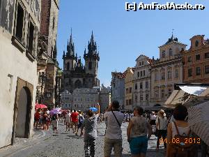 P10 [AUG-2013] Praga - Piaţa Primăriei. Toată lumea admiră şi fotografiază. 