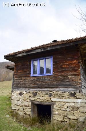 [P21] Excursie pe Valea Cernei hunedorene - casa părăsită din Lunca Cernei de Jos » foto by Dragoș_MD
 - 
<span class="allrVoted glyphicon glyphicon-heart hidden" id="av725931"></span>
<a class="m-l-10 hidden" id="sv725931" onclick="voting_Foto_DelVot(,725931,5564)" role="button">șterge vot <span class="glyphicon glyphicon-remove"></span></a>
<a id="v9725931" class=" c-red"  onclick="voting_Foto_SetVot(725931)" role="button"><span class="glyphicon glyphicon-heart-empty"></span> <b>LIKE</b> = Votează poza</a> <img class="hidden"  id="f725931W9" src="/imagini/loader.gif" border="0" /><span class="AjErrMes hidden" id="e725931ErM"></span>