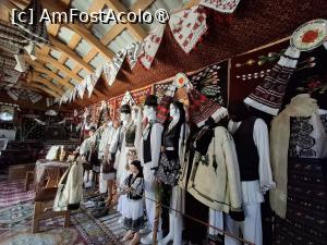 [P07] Exponate din Muzeul de costume si obiecte tradiționale » foto by laurand
 - 
<span class="allrVoted glyphicon glyphicon-heart hidden" id="av1514178"></span>
<a class="m-l-10 hidden" id="sv1514178" onclick="voting_Foto_DelVot(,1514178,5619)" role="button">șterge vot <span class="glyphicon glyphicon-remove"></span></a>
<a id="v91514178" class=" c-red"  onclick="voting_Foto_SetVot(1514178)" role="button"><span class="glyphicon glyphicon-heart-empty"></span> <b>LIKE</b> = Votează poza</a> <img class="hidden"  id="f1514178W9" src="/imagini/loader.gif" border="0" /><span class="AjErrMes hidden" id="e1514178ErM"></span>