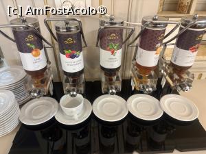 [P18] Restaurantul hotelului Sulina din Mamaia - miere şi gemuri » foto by nicole33
 - 
<span class="allrVoted glyphicon glyphicon-heart hidden" id="av1522776"></span>
<a class="m-l-10 hidden" id="sv1522776" onclick="voting_Foto_DelVot(,1522776,5688)" role="button">șterge vot <span class="glyphicon glyphicon-remove"></span></a>
<a id="v91522776" class=" c-red"  onclick="voting_Foto_SetVot(1522776)" role="button"><span class="glyphicon glyphicon-heart-empty"></span> <b>LIKE</b> = Votează poza</a> <img class="hidden"  id="f1522776W9" src="/imagini/loader.gif" border="0" /><span class="AjErrMes hidden" id="e1522776ErM"></span>