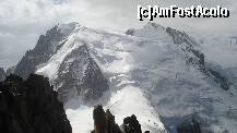 [P24] VArfurile Mont Blanc du Tacul si Mont Blanc de Courmayeur iar in spate marele varf Mont Blanc » foto by ileanaxperta*
 - 
<span class="allrVoted glyphicon glyphicon-heart hidden" id="av256885"></span>
<a class="m-l-10 hidden" id="sv256885" onclick="voting_Foto_DelVot(,256885,5749)" role="button">șterge vot <span class="glyphicon glyphicon-remove"></span></a>
<a id="v9256885" class=" c-red"  onclick="voting_Foto_SetVot(256885)" role="button"><span class="glyphicon glyphicon-heart-empty"></span> <b>LIKE</b> = Votează poza</a> <img class="hidden"  id="f256885W9" src="/imagini/loader.gif" border="0" /><span class="AjErrMes hidden" id="e256885ErM"></span>